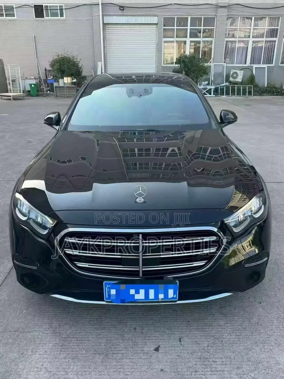 Mercedes-Benz E300 2024 Black