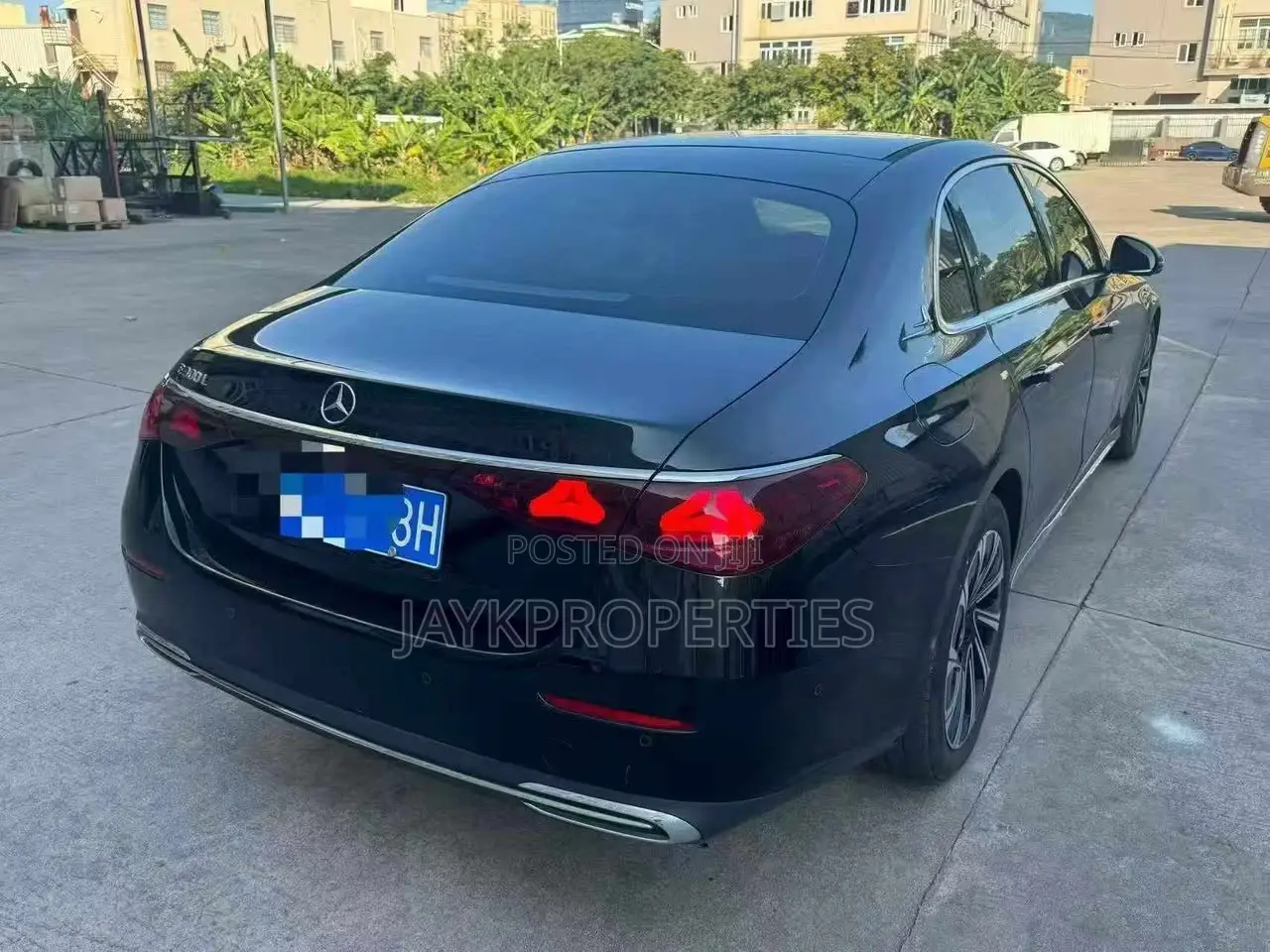 Mercedes-Benz E300 2024 Black
