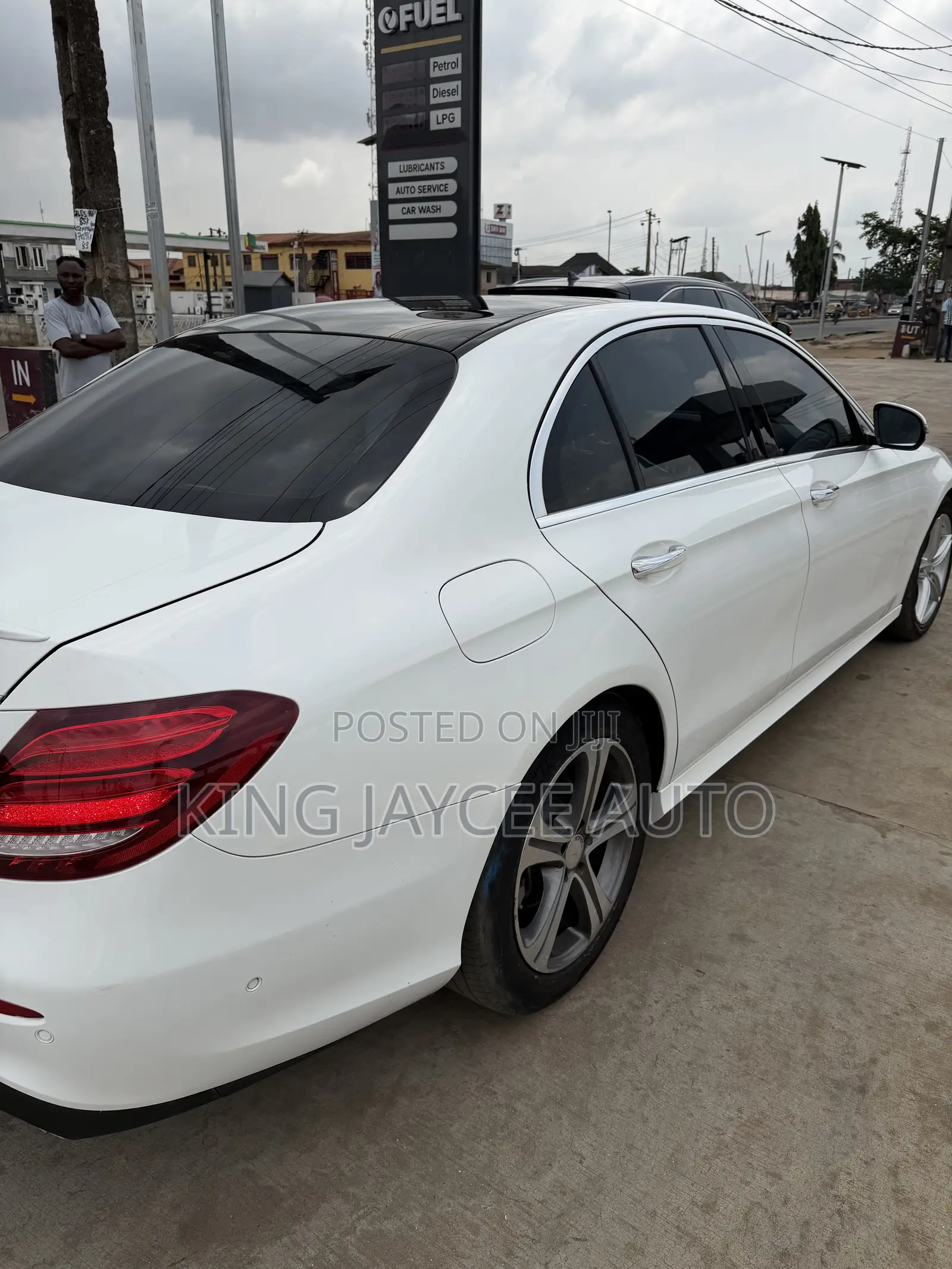 Mercedes-Benz E300 2018 White