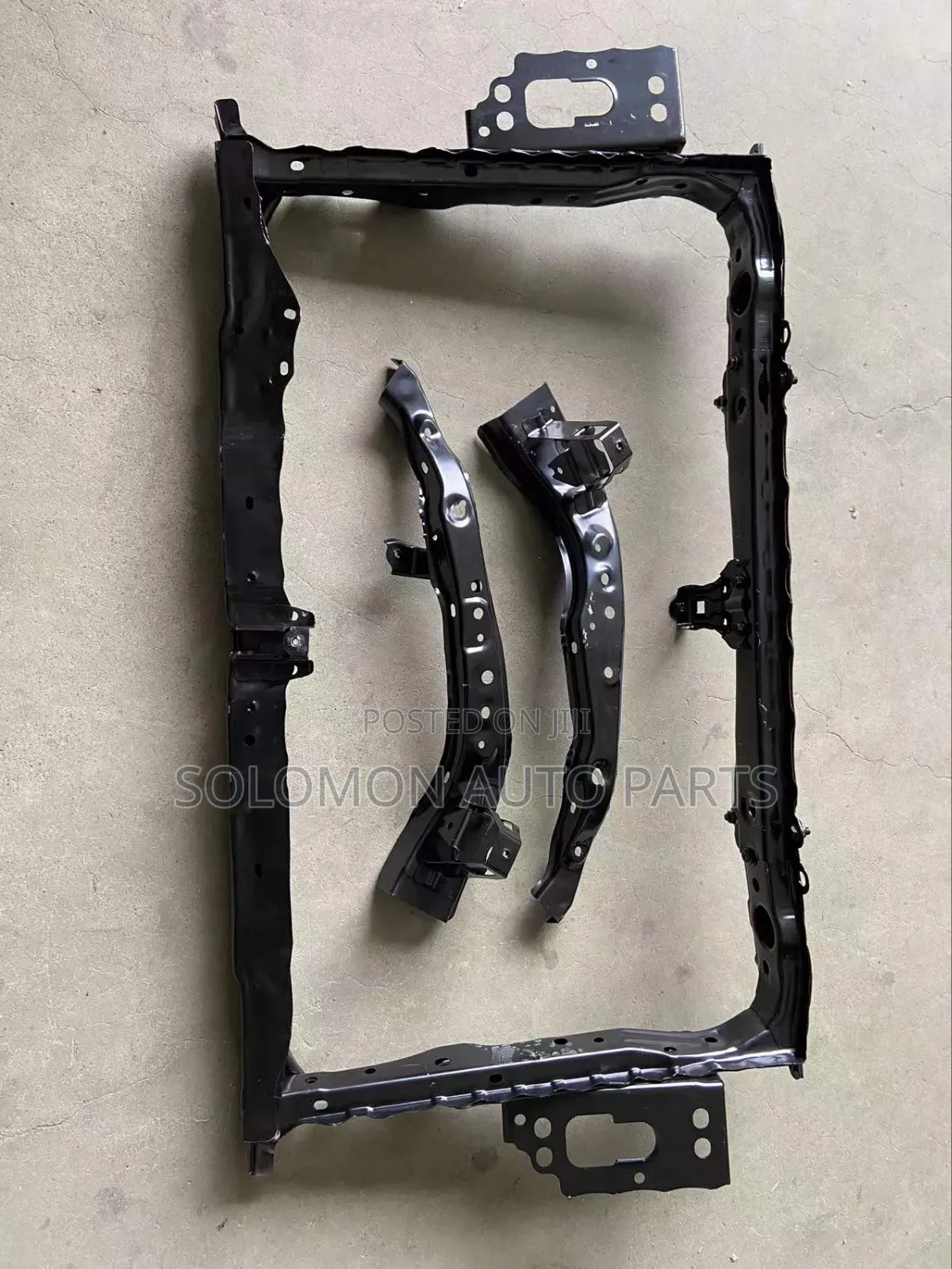 Toyota RAV4 2015 2016 2018 Front Cut / Radiator Support