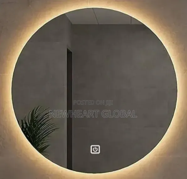 Quality Bathroom Mirror With 3 Different Light Round and Oval