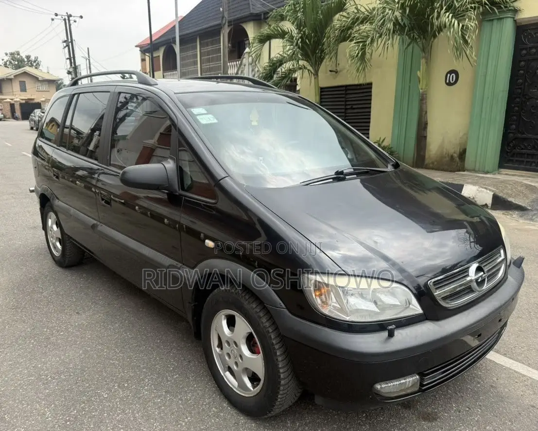 Opel Zafira 2008 Black
