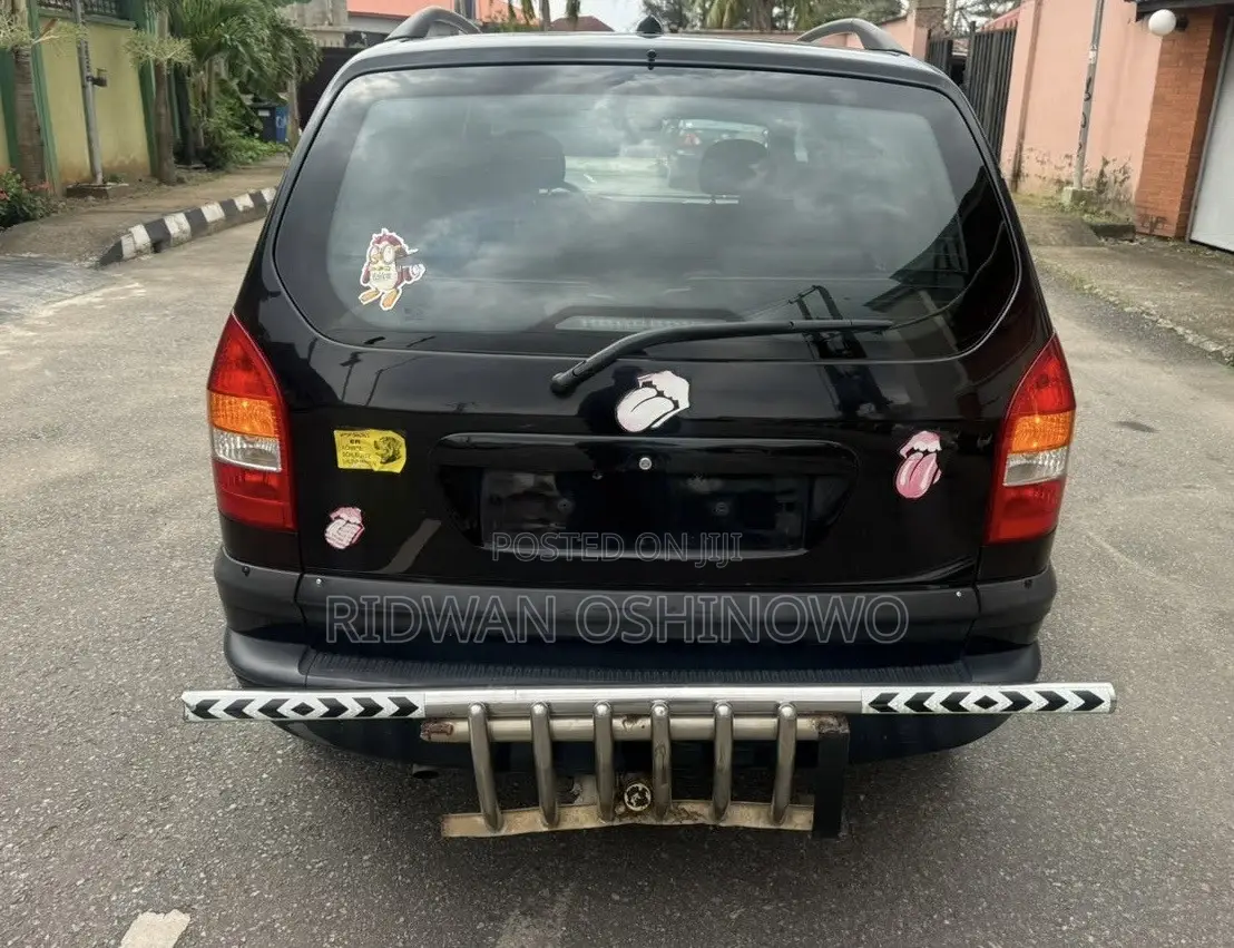 Opel Zafira 2008 Black