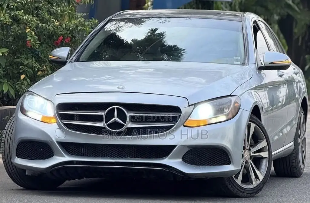 Mercedes-Benz C300 Sport 4Matic Sedan AWD (2.0L 4cyll 7A) 2016 Green