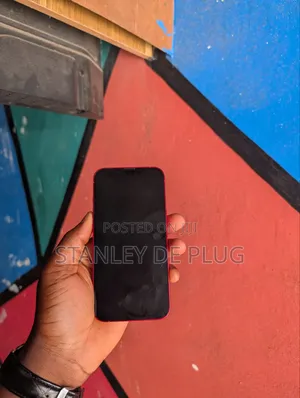 Apple iPhone 13 128 GB Red