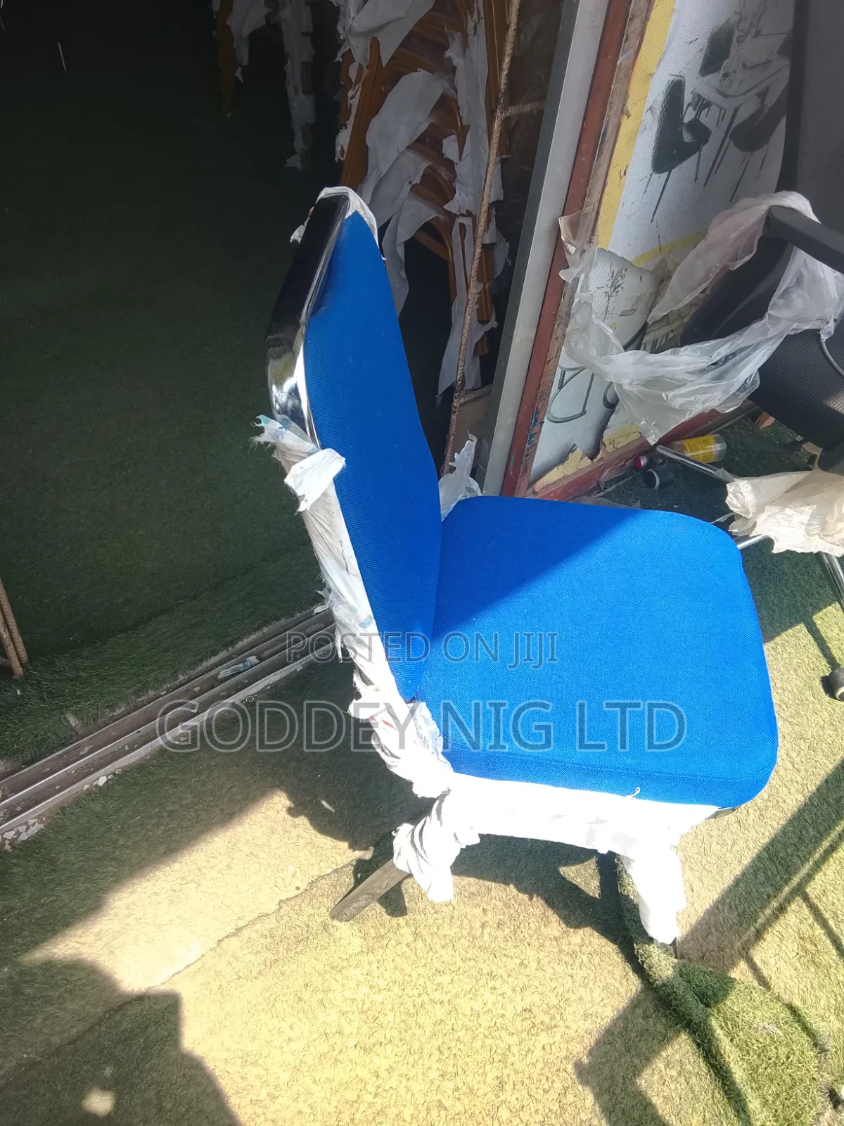 Solid Banquet Chair