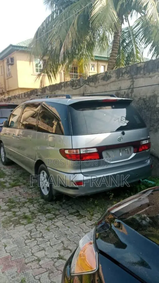 Toyota Previa 2006 Silver