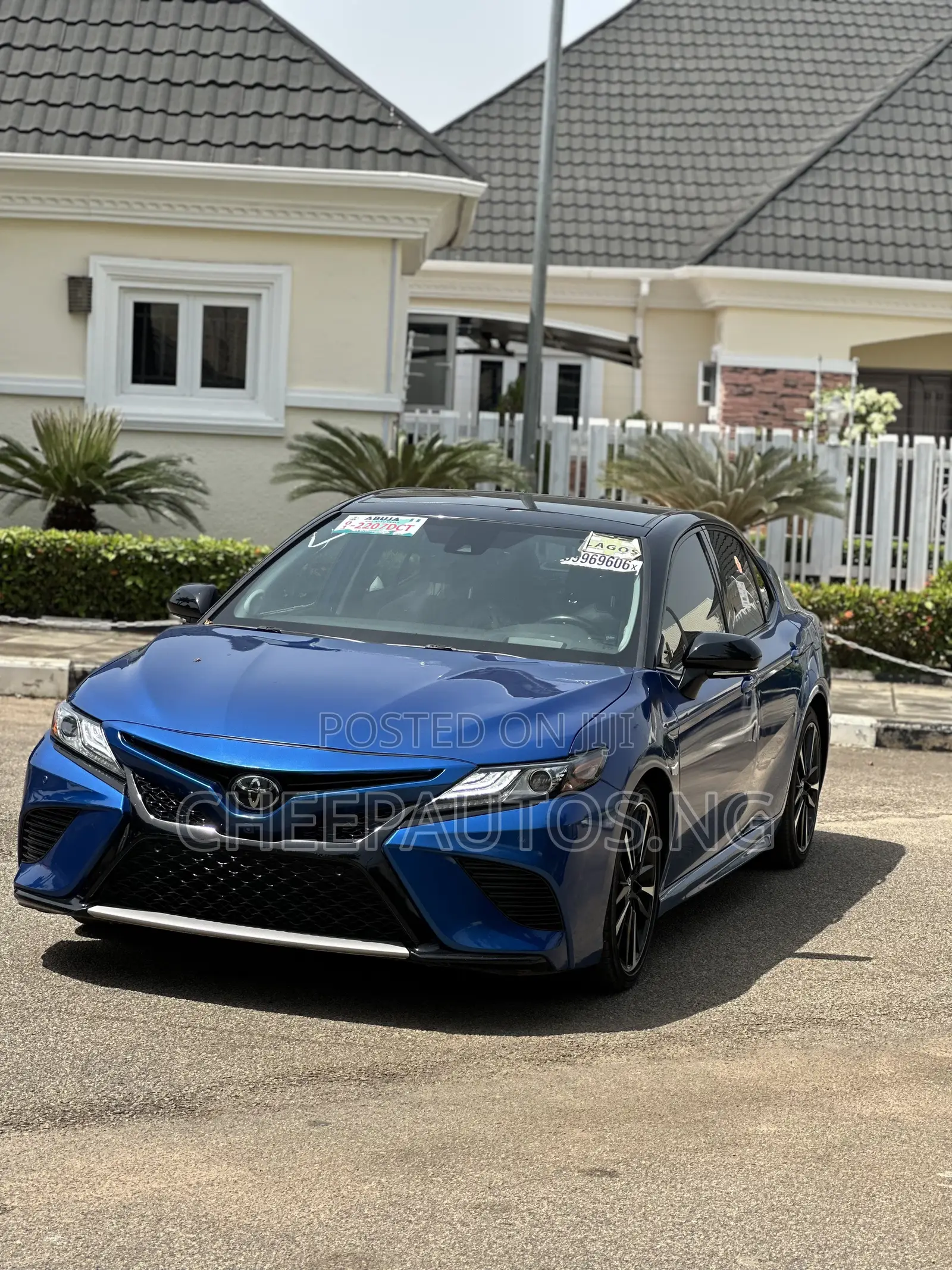 Toyota Camry XSE V6 (3.5L V6 8A) 2019 Blue
