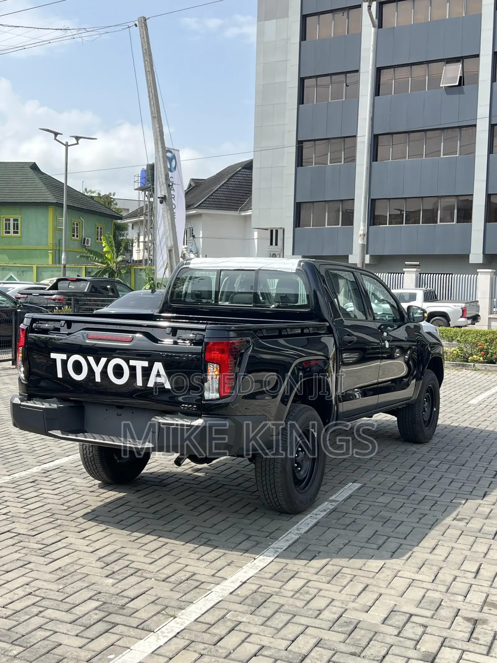 New Toyota Hilux Black Edition 2026 Black