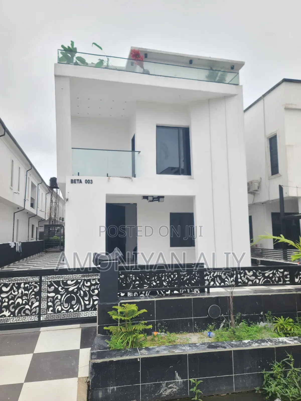 5bdrm Duplex in Megamond Estate, Ikota for sale