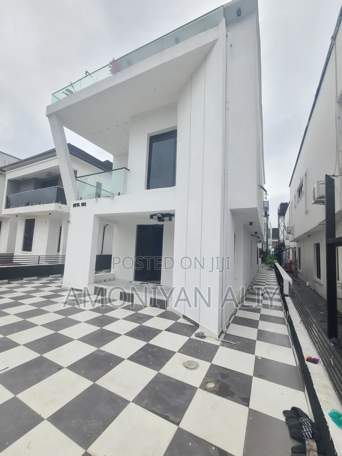 5bdrm Duplex in Megamond Estate, Ikota for sale