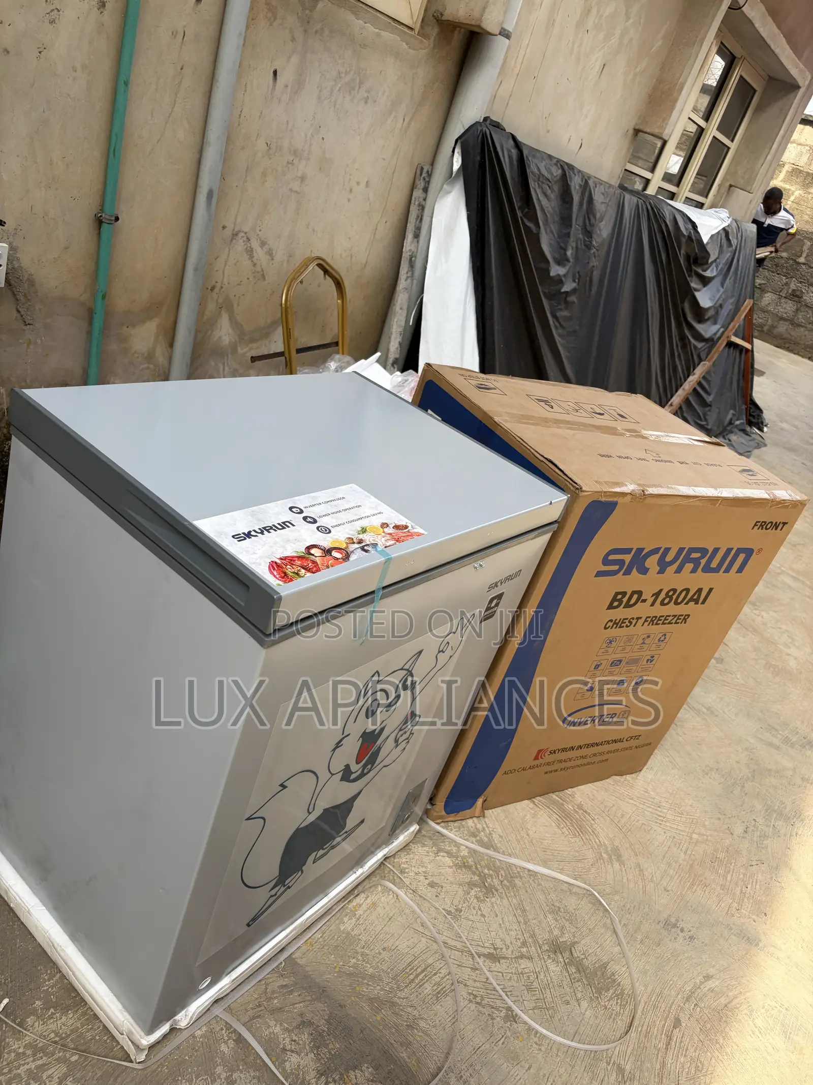 Skyrun 145L Chest Freezer for Family Needs