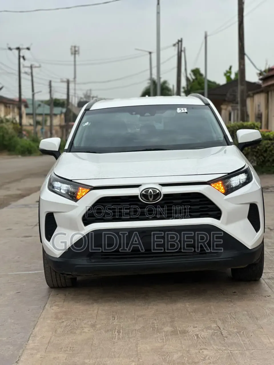 Toyota RAV4 LE AWD 2019 White