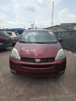 Toyota Sienna XLE AWD (3.3L V6 5A) 2004 Burgundy