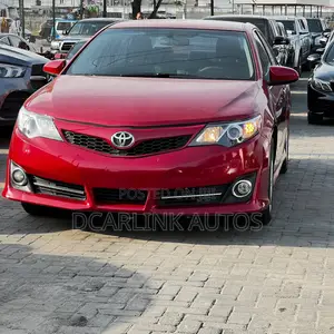 Toyota Camry SE 4dr Sedan (2.5L 4cyl 6A) 2014 Red