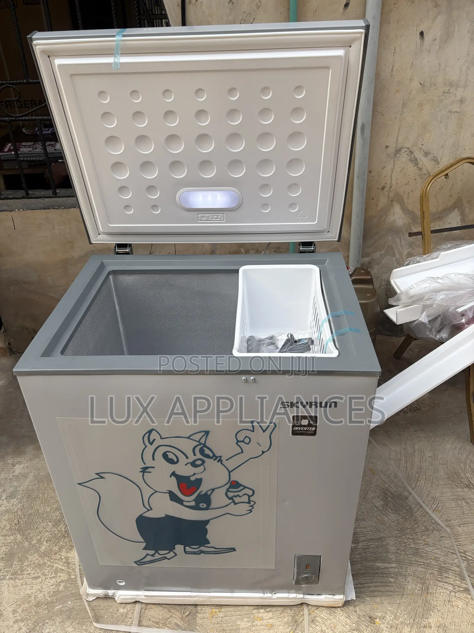 Skyrun 145L Freezer With Interior LED Lighting