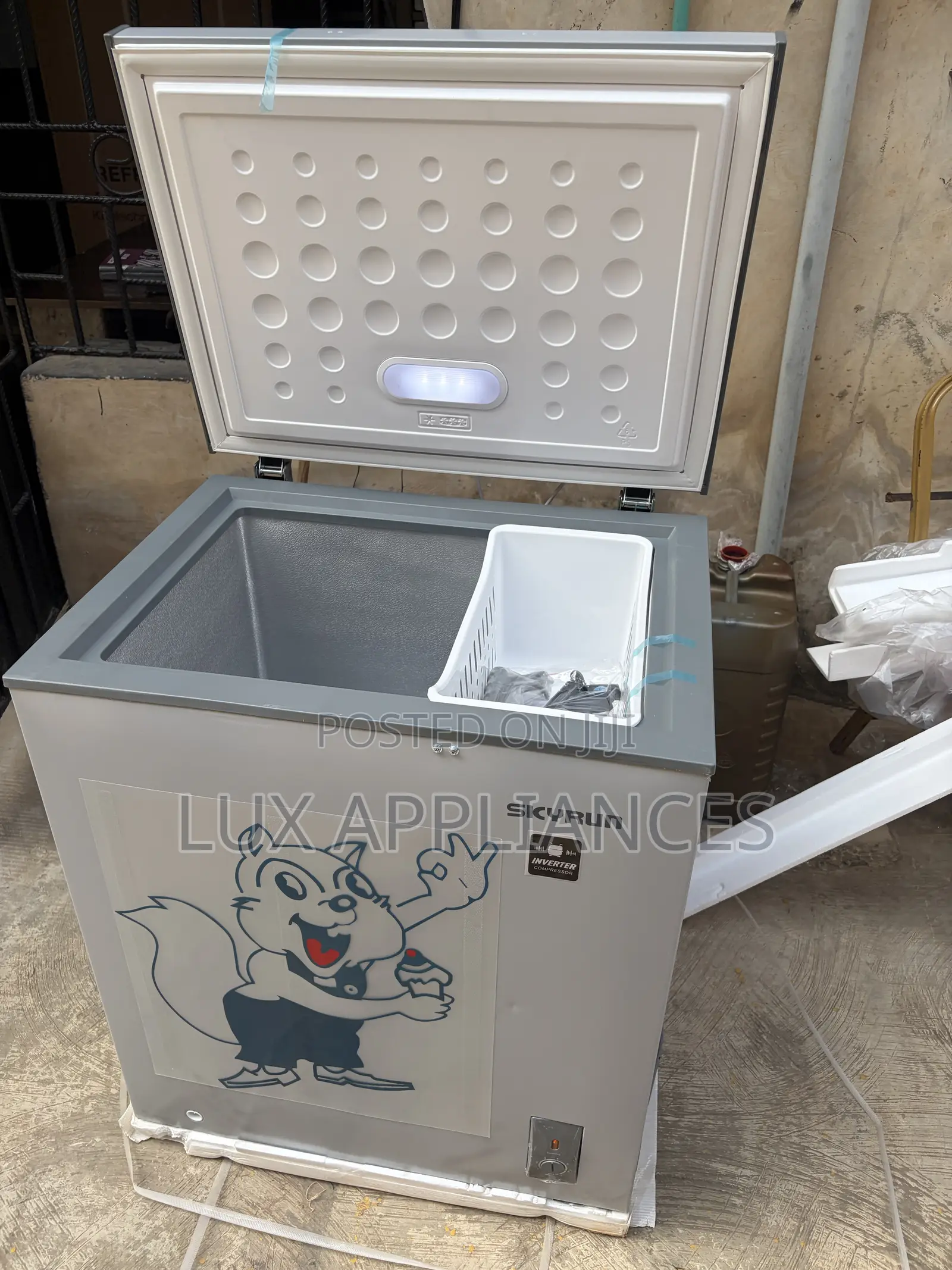 Skyrun 145L Freezer With Interior LED Lighting