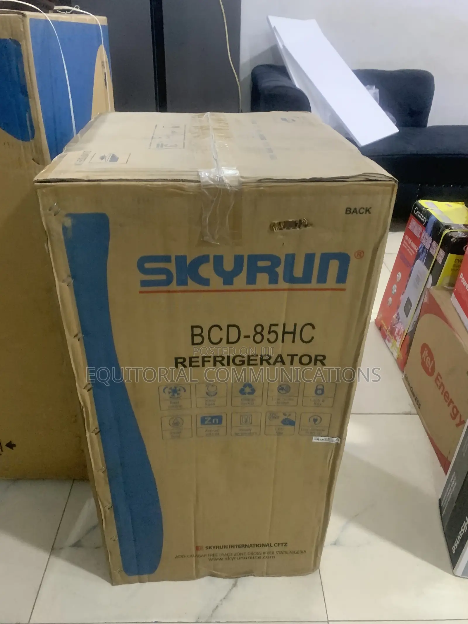 SKYRUN 85L Compact Fridge – Refined Cooling for Contemporary Spaces