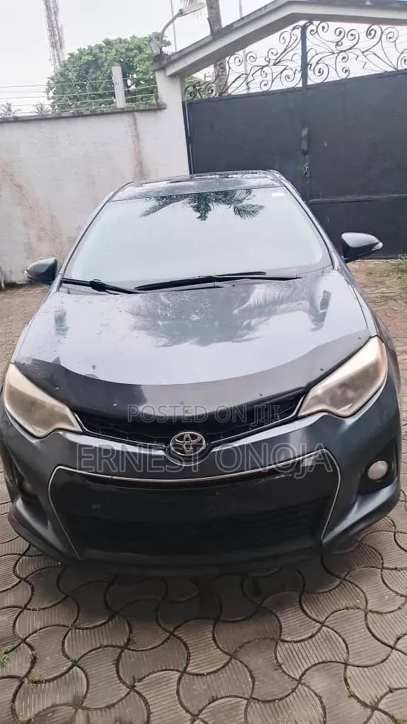 Toyota Corolla S 4dr Sedan (1.8L 4cyl CVT) 2014 Gray