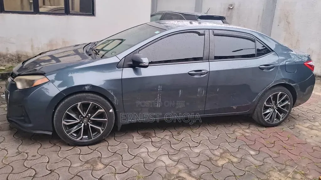 Toyota Corolla S 4dr Sedan (1.8L 4cyl CVT) 2014 Gray