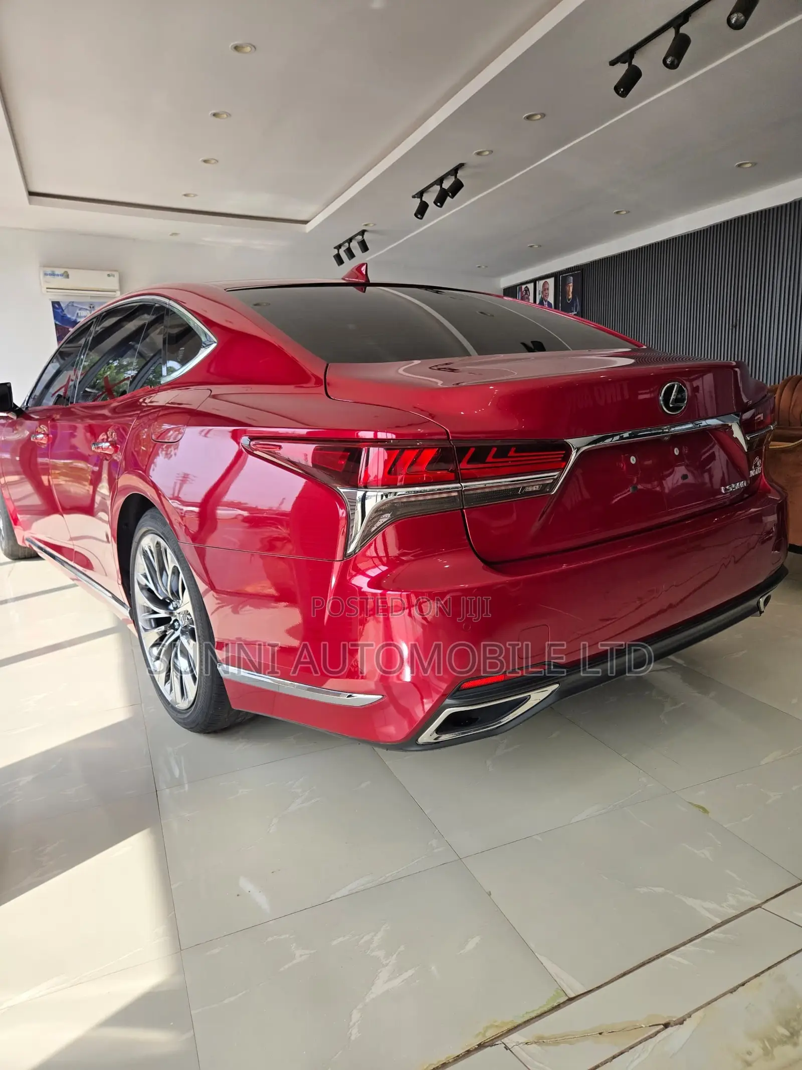 Lexus LS 2019 Red