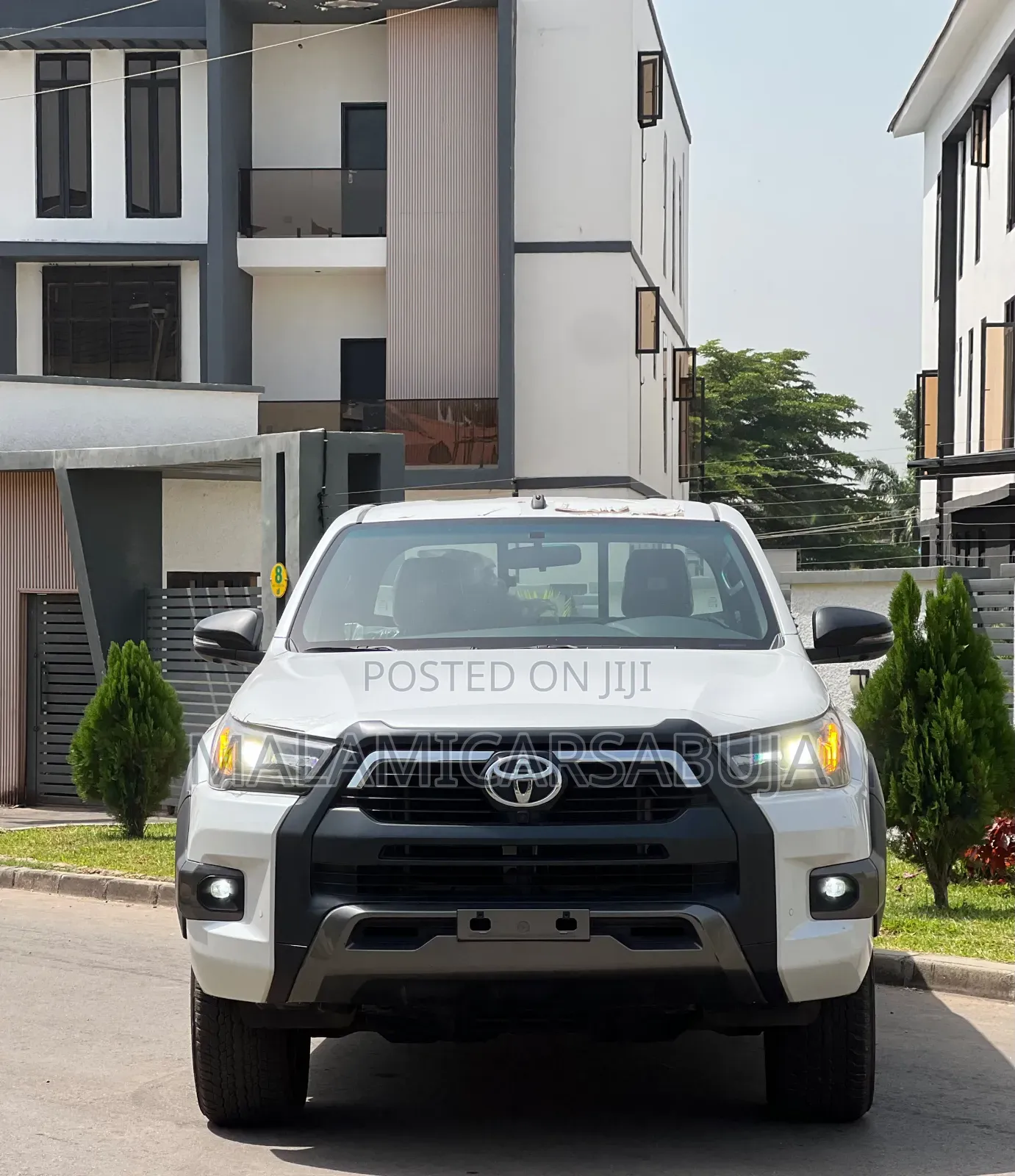 New Toyota Hilux 2025 White