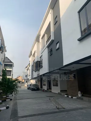 5bdrm Maisonette in Freedom, Lekki for rent