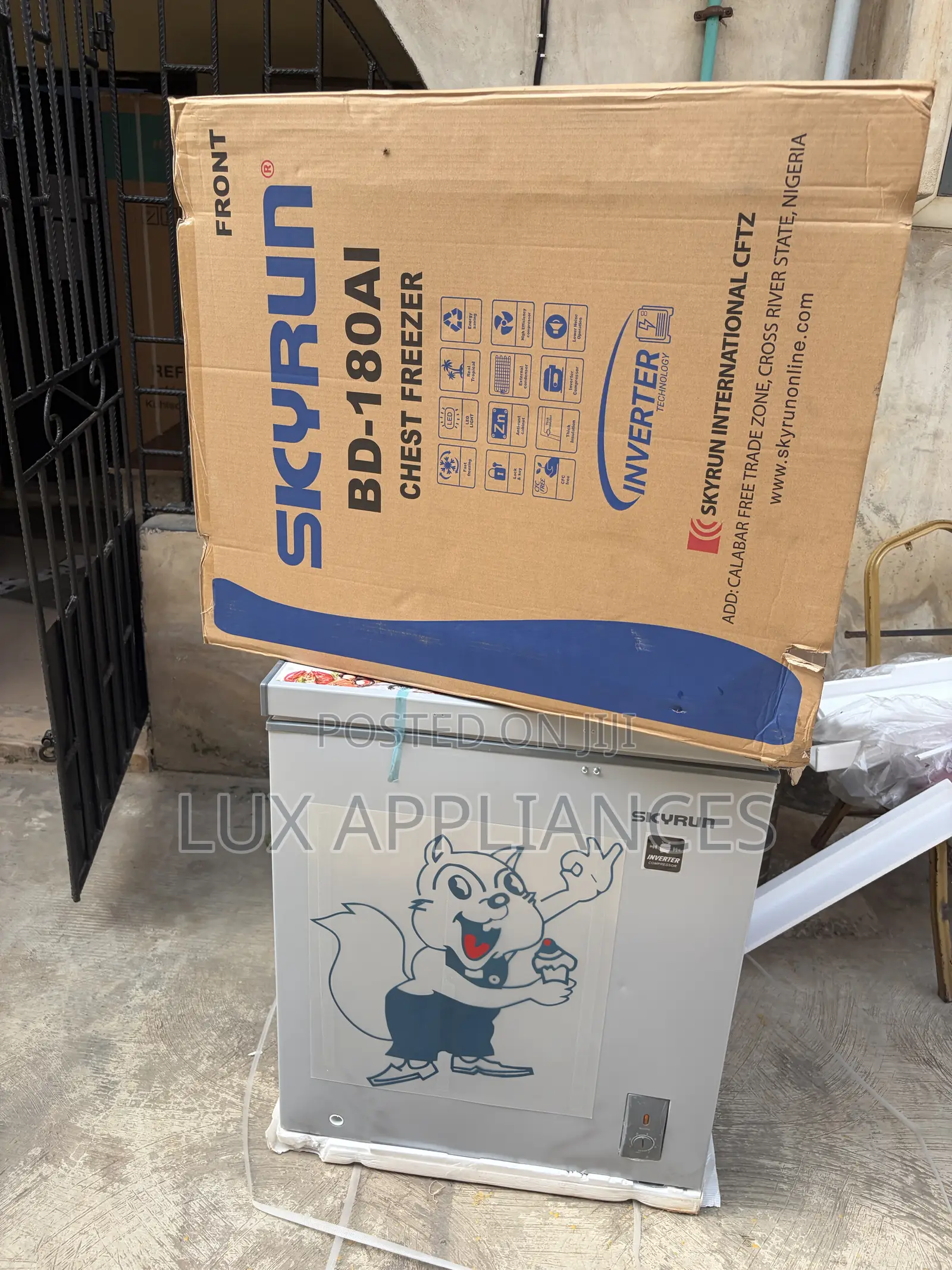 Skyrun 145L Contemporary Grey Chest Freezer