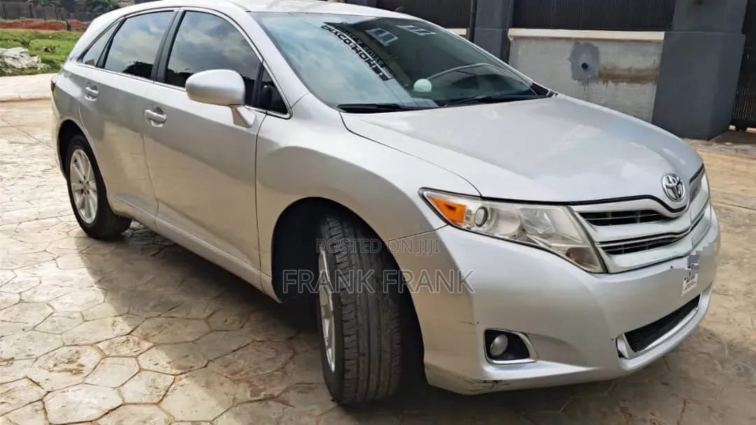 Toyota Venza 2011 Silver
