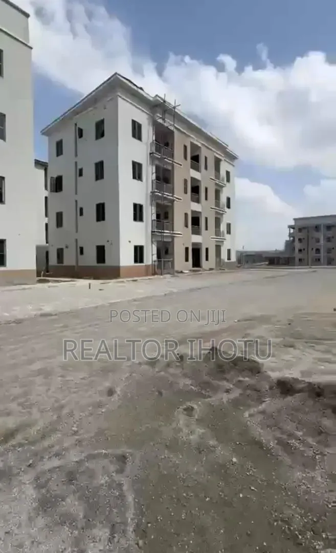 4bdrm Duplex in Bunkoro for sale
