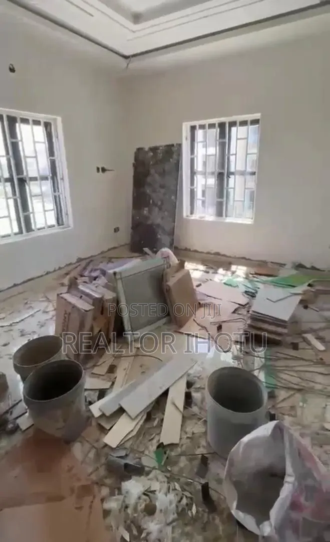 4bdrm Duplex in Bunkoro for sale
