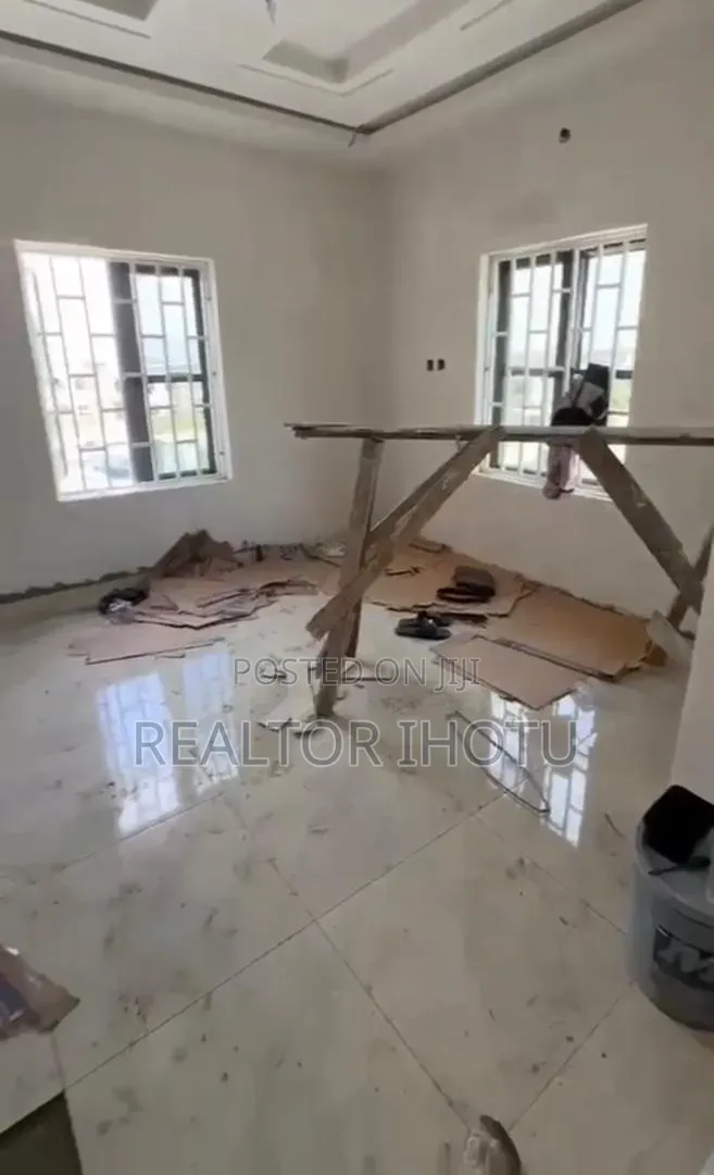 4bdrm Duplex in Bunkoro for sale