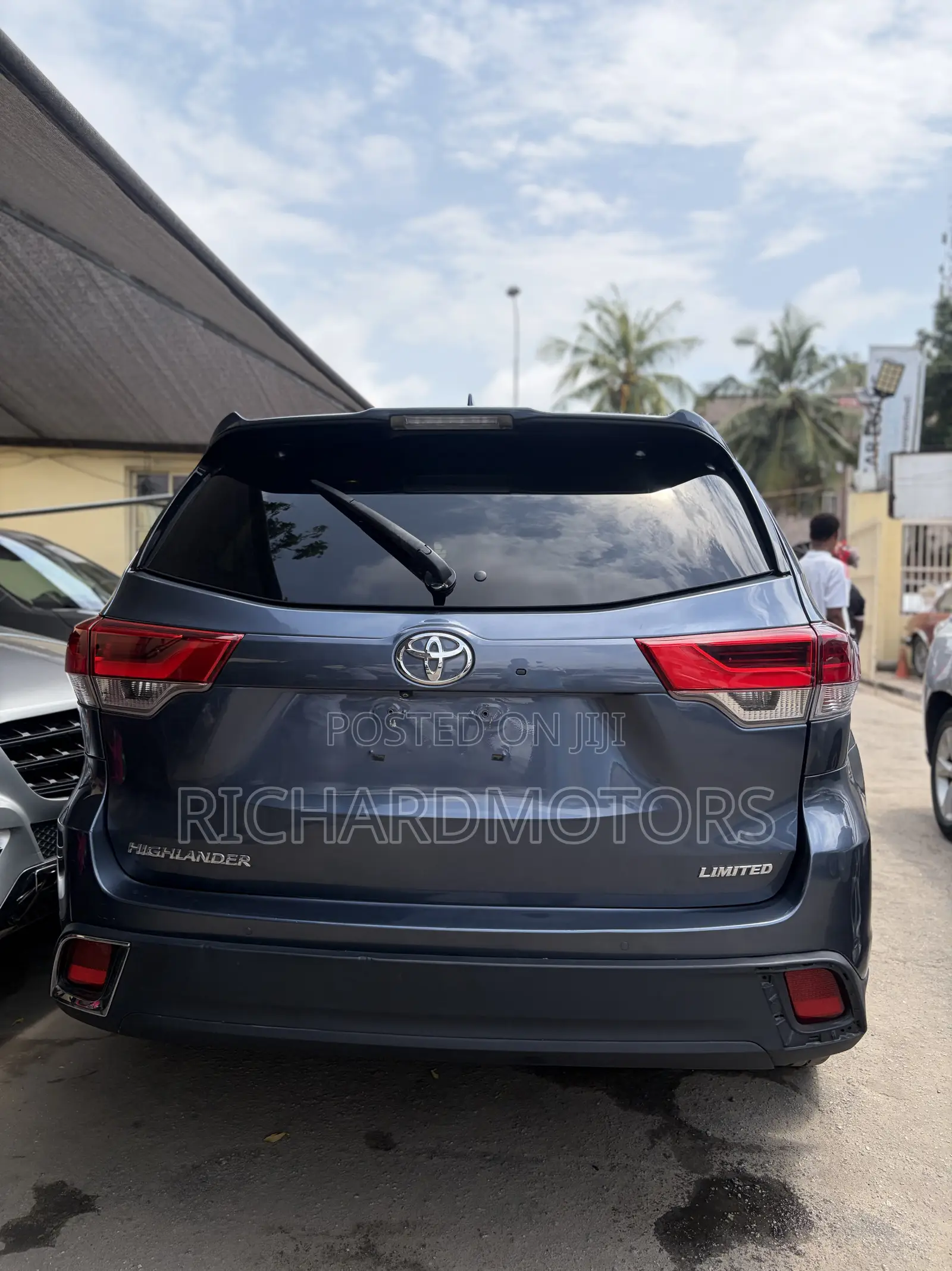 Toyota Highlander Limited Platinum 2019 Blue