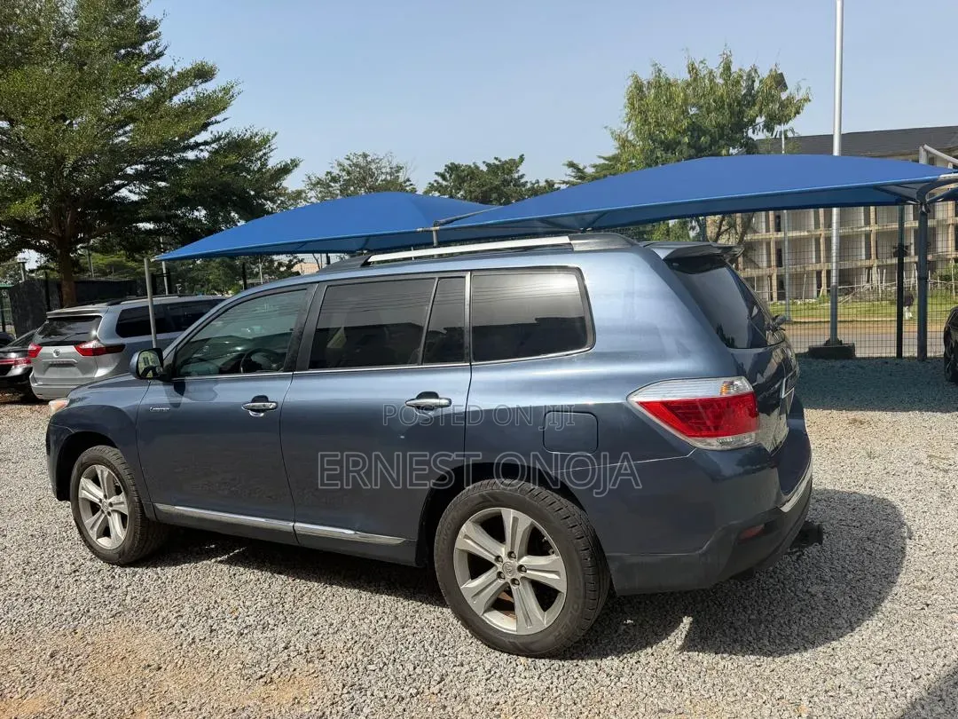 Toyota Highlander Limited 3.5l 4WD 2013 Gray