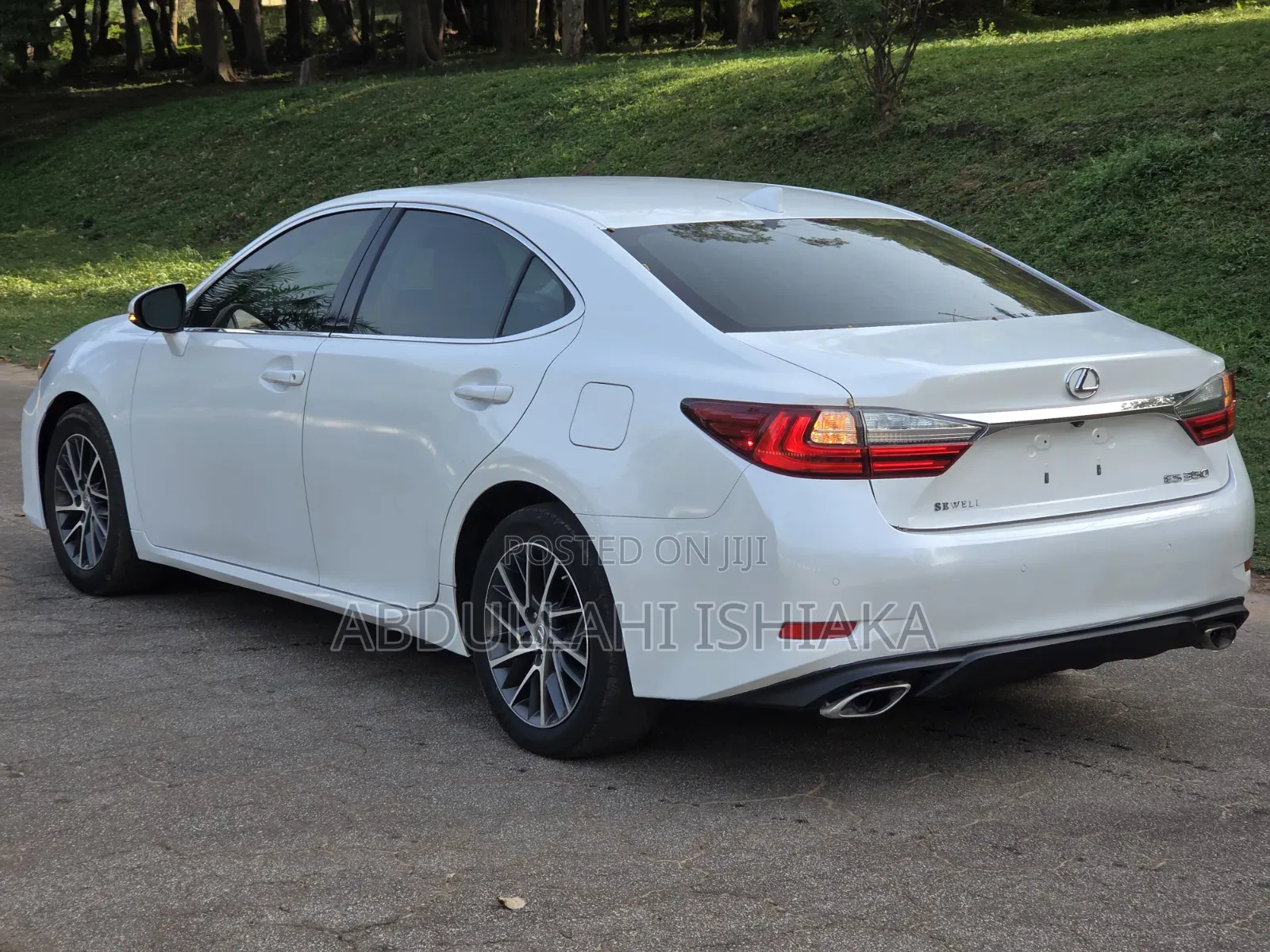 Lexus ES 350 FWD 2016 White