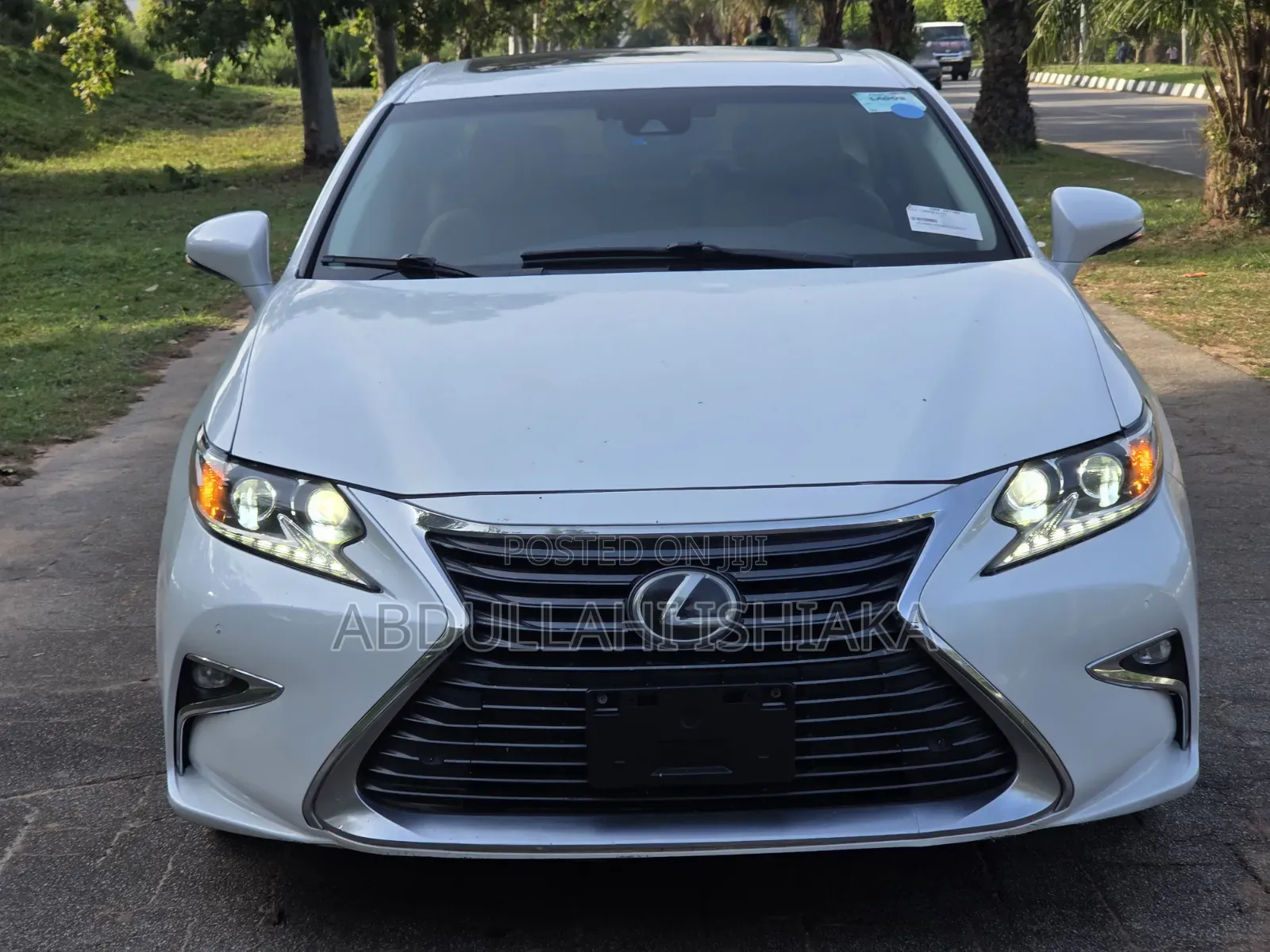 Lexus ES 350 FWD 2016 White