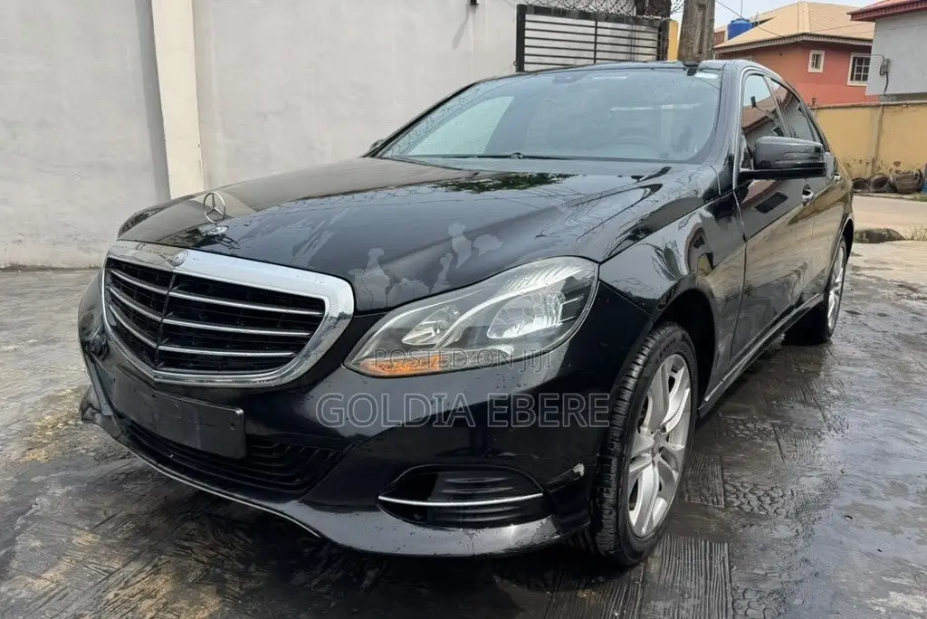 Mercedes-Benz E200 2014 Black