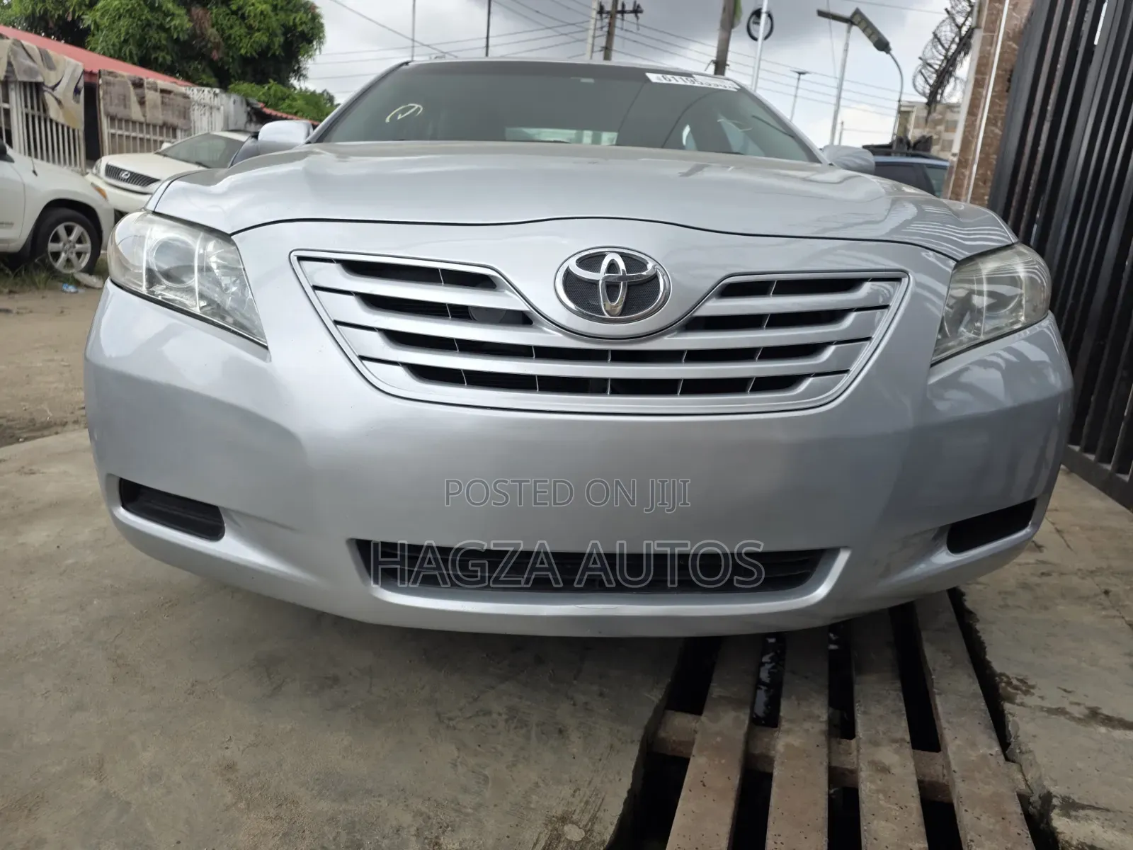 Toyota Camry LE 4dr Sedan (2.4L 4cyl 5A) 2009 Silver