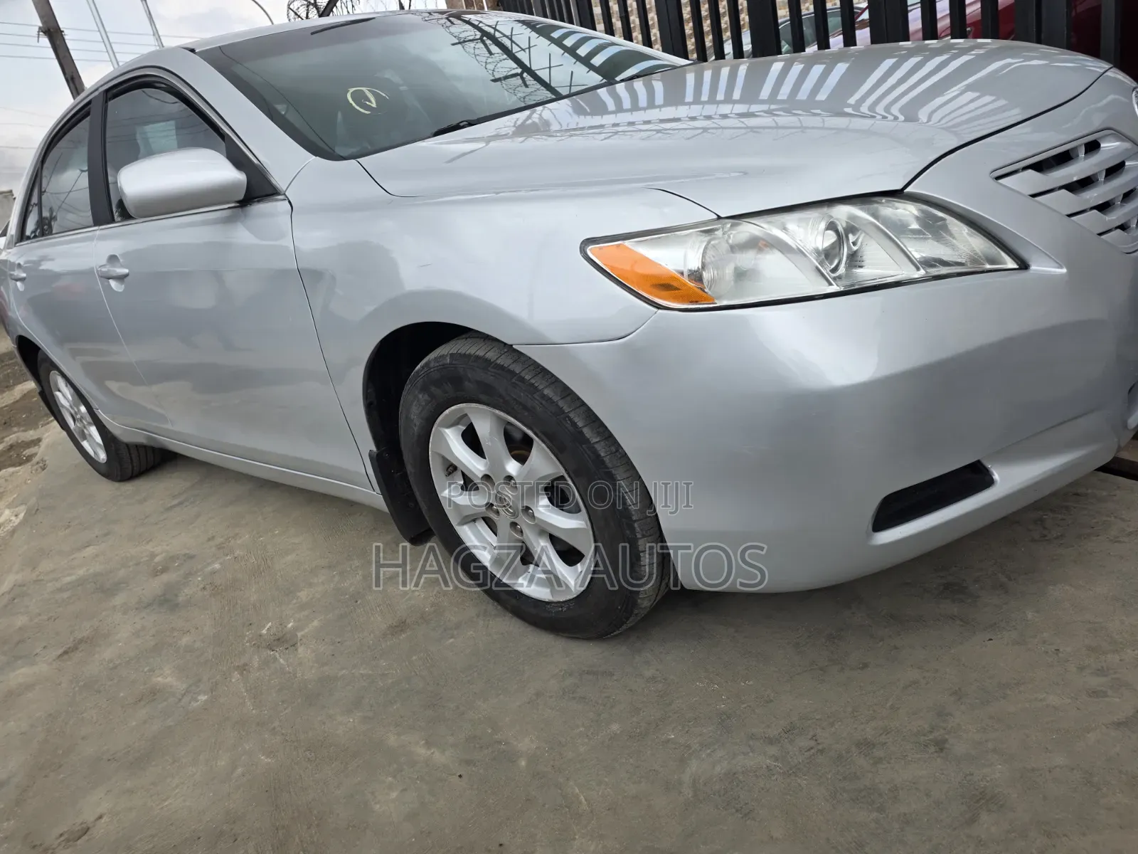 Toyota Camry LE 4dr Sedan (2.4L 4cyl 5A) 2009 Silver