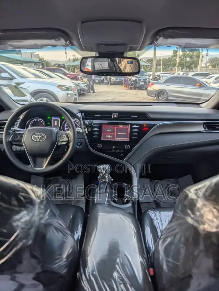 Toyota Camry SE FWD (2.5L 4cyl 8AM) 2018 Black