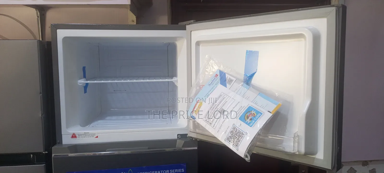 SFR250DM -a 235Ltrs, Direct Cool, D. Door Refrigerator