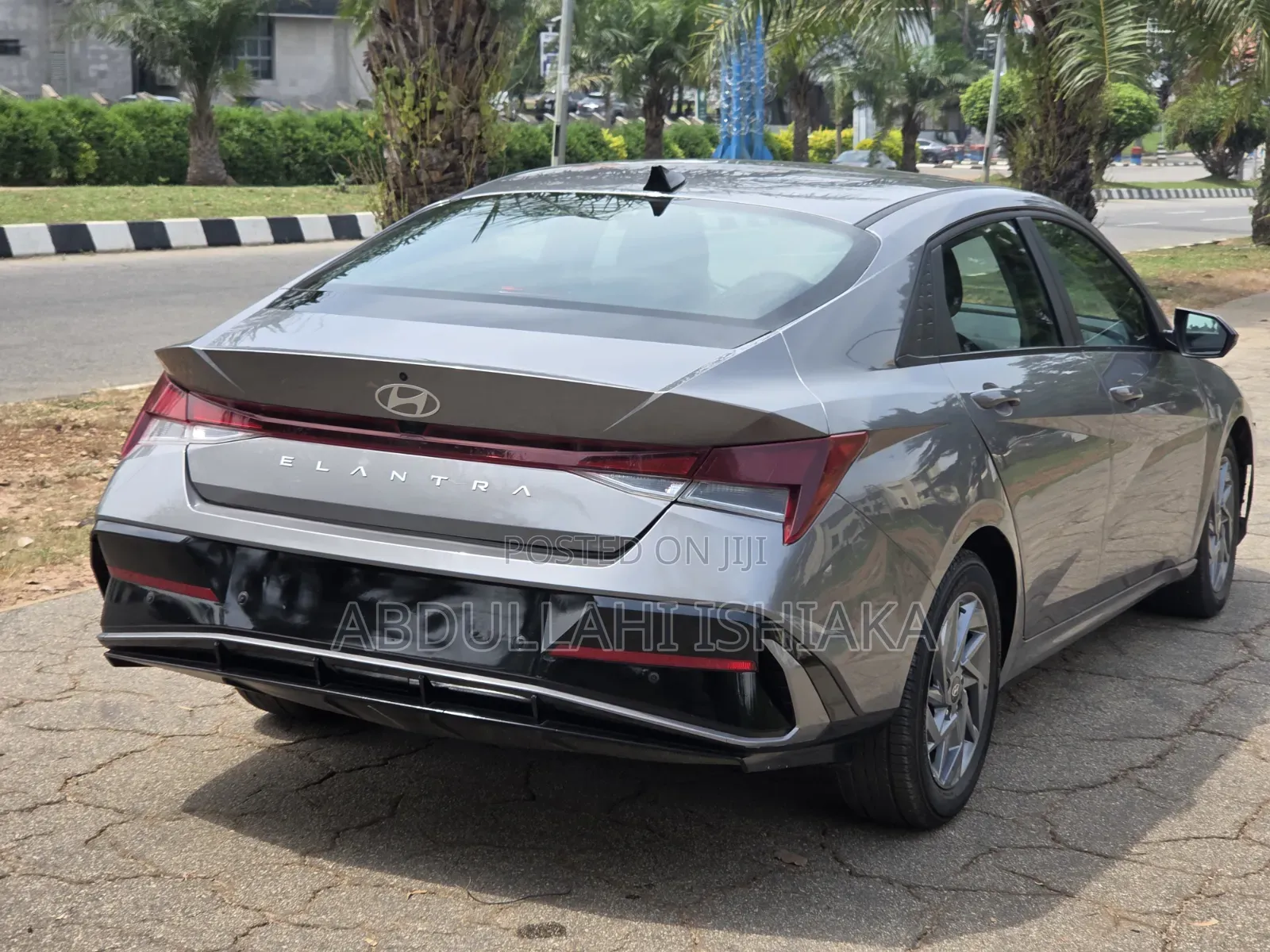 Hyundai Elantra SEL 2024 Gray