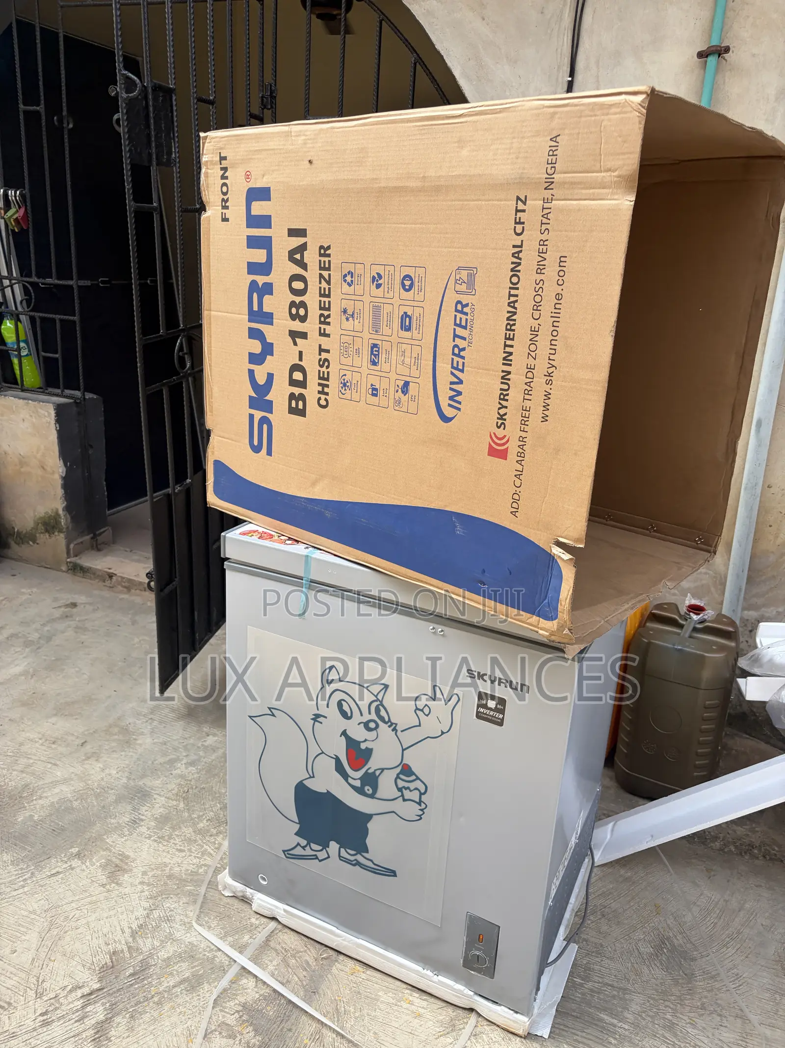 Skyrun BD-180AI 145L Chest Freezer for Modern Kitchens