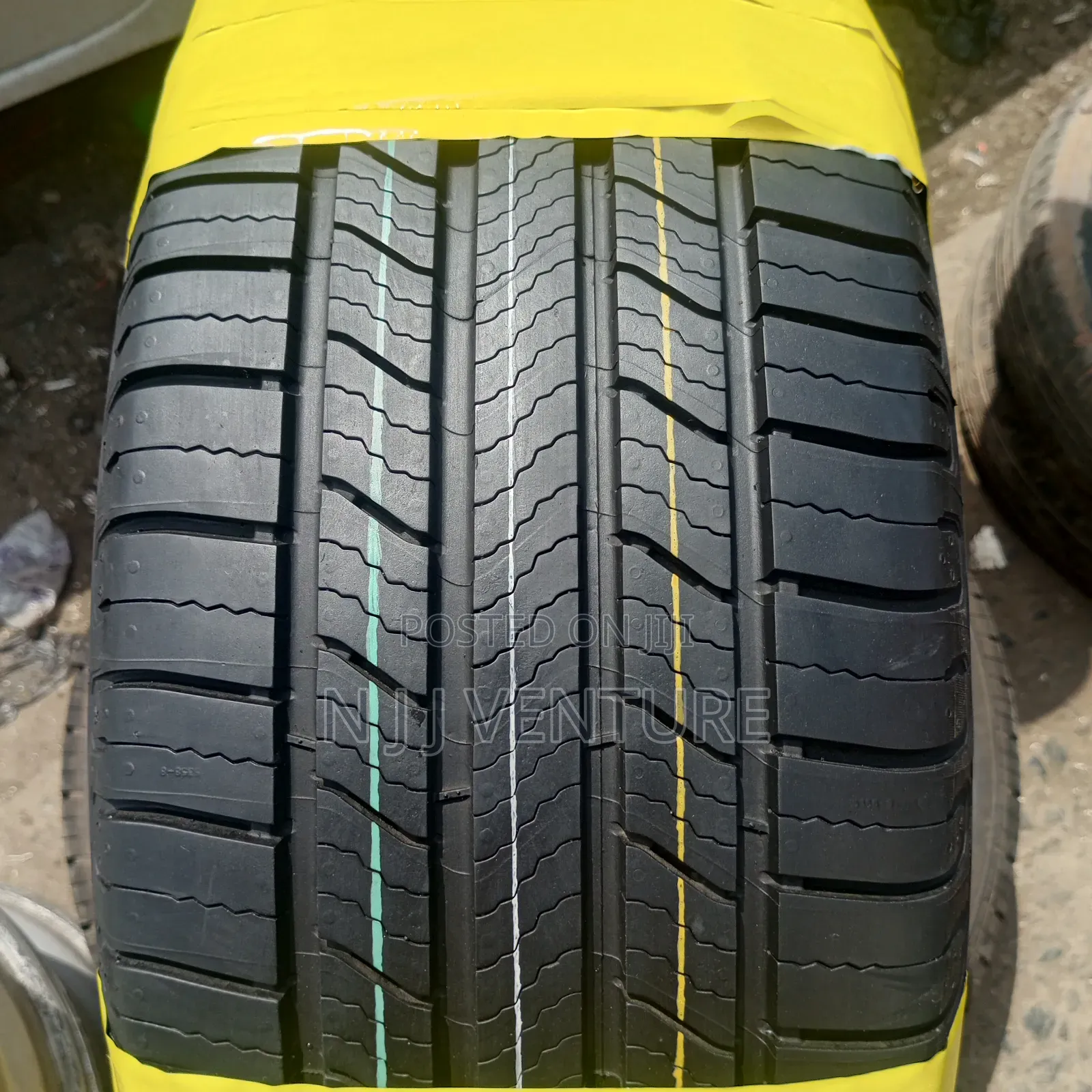 245 55 R19 Michelin Non China