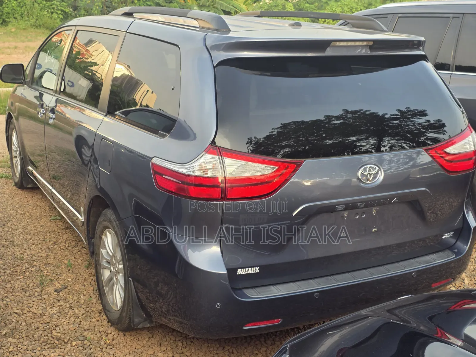 Toyota Sienna XLE Premium 8-Passenger 4dr Minivan (3.5L 6cyl 6A) 2015 Gray