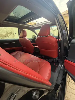 Toyota Camry XSE FWD (2.5L 4cyl 8AM) 2018 Black