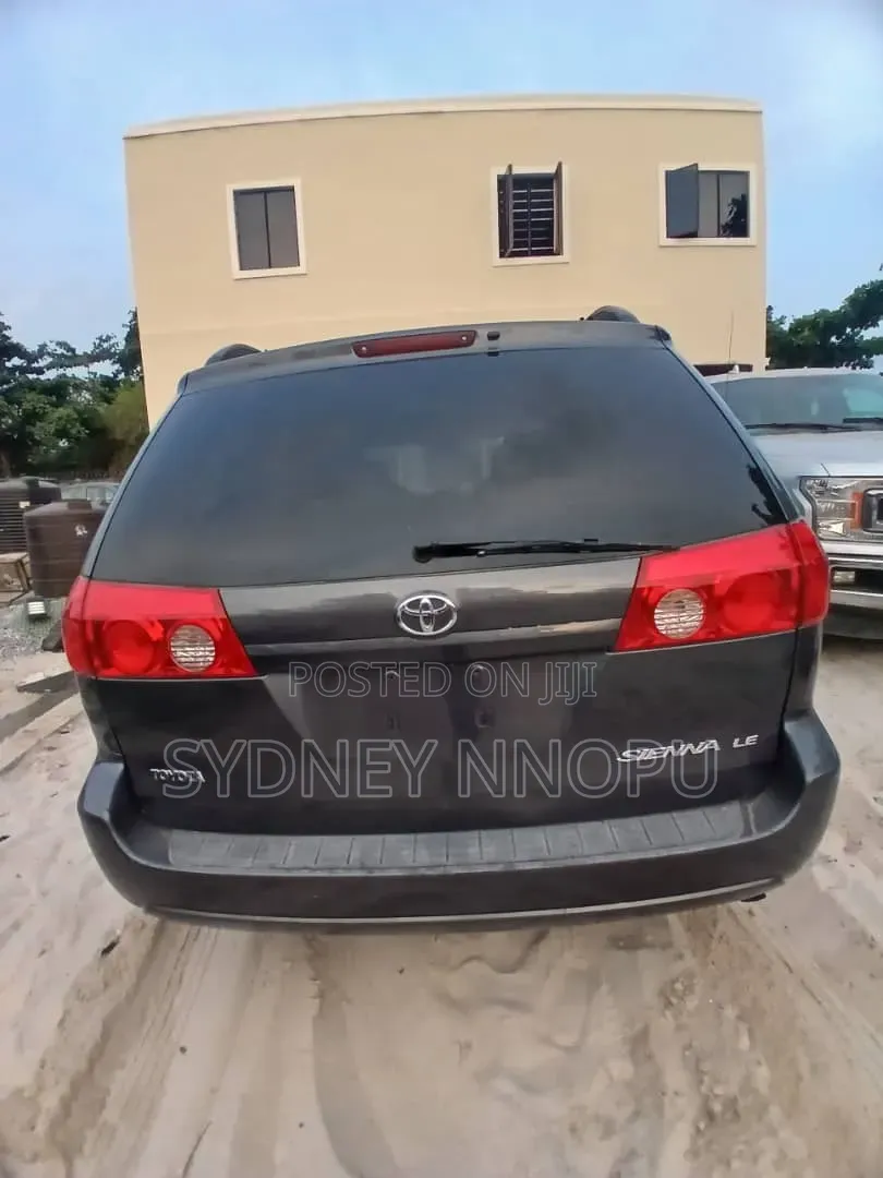 Toyota Sienna 2008 Gray