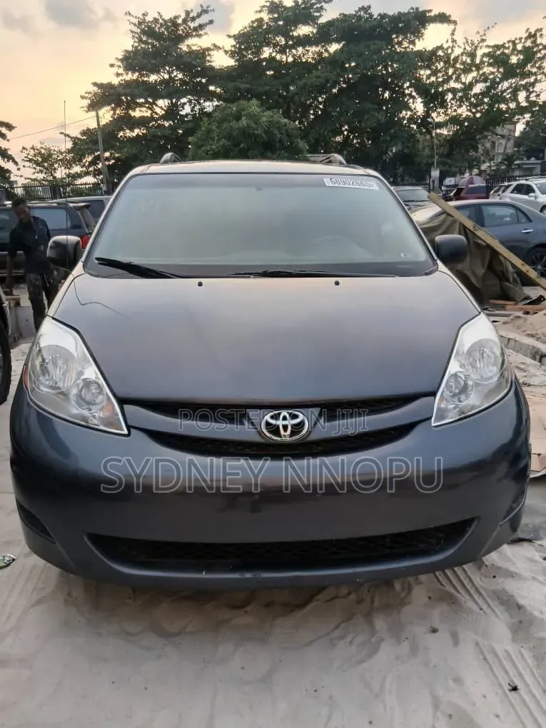 Toyota Sienna 2008 Gray