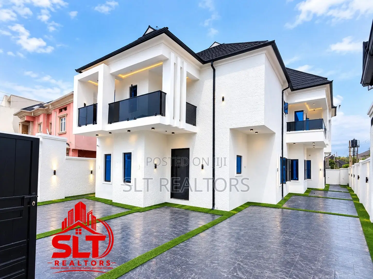 5bdrm Duplex in Oluyole Estate for sale