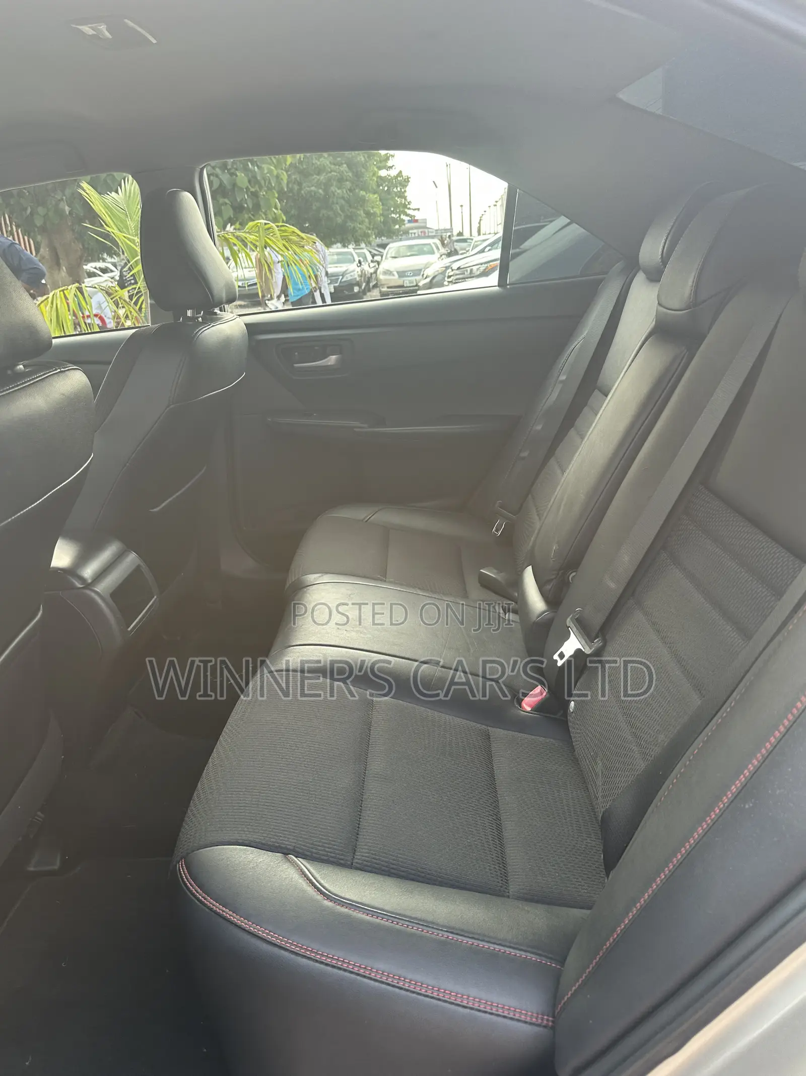 Toyota Camry 2016 Gold